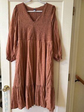 Old Navy Womens XL Boho Peasant Dress Dusty Rose Smocked Tiered Midi